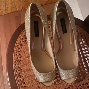 New Glitter White House Black Market Shoes. Size 10, Gold